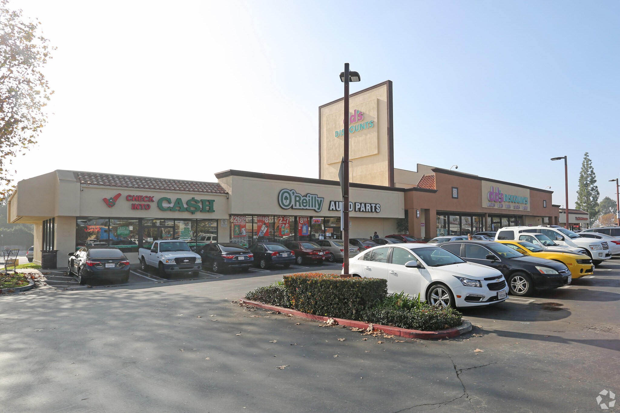 11910-11990 Garvey Ave, El Monte, CA à louer Photo principale- Image 1 de 3
