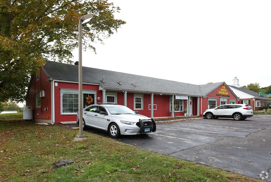 370 Main St, Durham, CT à vendre - Photo du bâtiment - Image 2 de 2