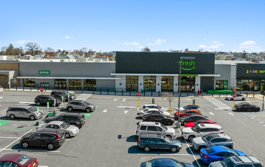 2-4 Memorial Dr, Lodi, NJ for lease - Building Photo - Image 1 of 13