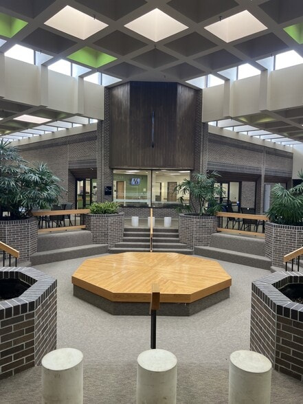 120 Woodlands Blvd, Thomasville, GA for lease - Building Photo - Image 3 of 10