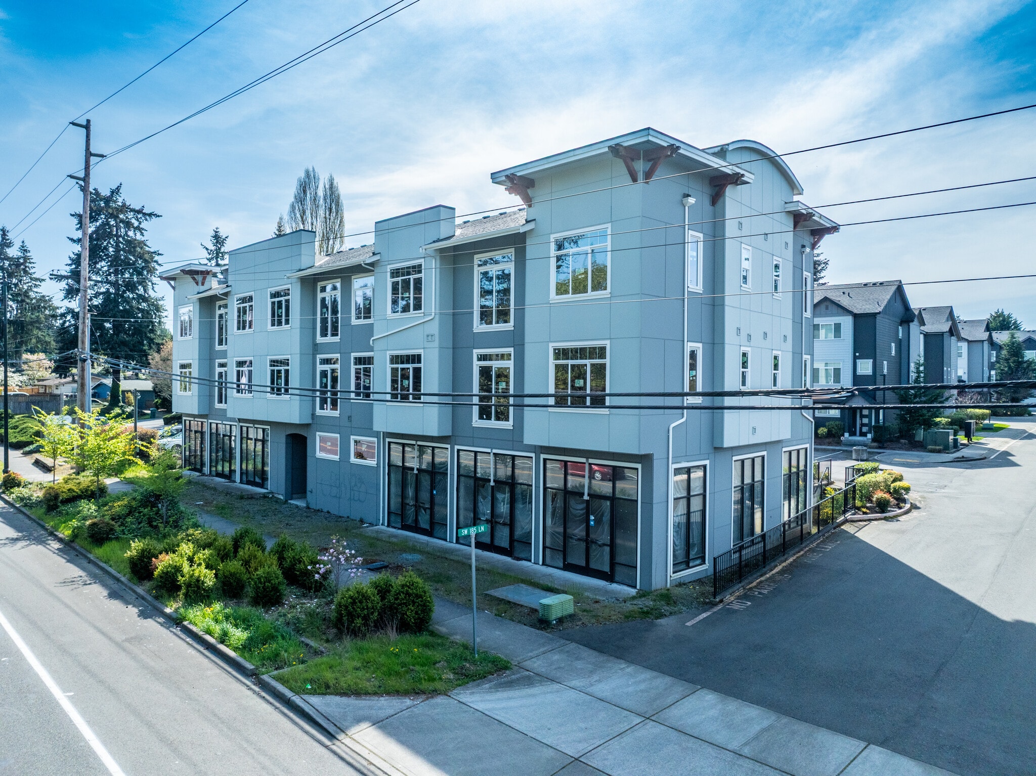 18449 1st Ave S, Normandy Park, WA for sale Primary Photo- Image 1 of 11