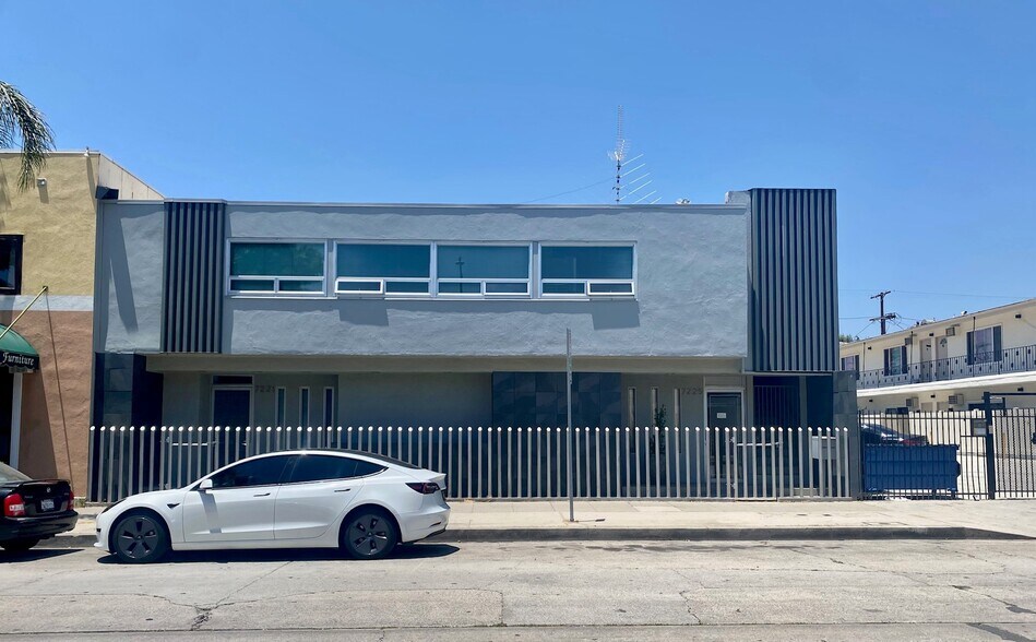 7225 Alabama Ave, Canoga Park, CA à louer - Photo du bâtiment - Image 1 de 9