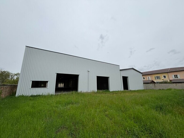 5 Rue Des Maisons Neuves, Belleville-en-Beaujolais for lease - Building Photo - Image 3 of 12