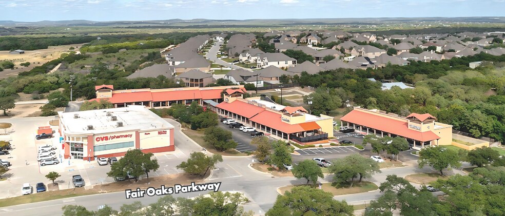 9091 Fair Oaks Pky, Fair Oaks Ranch, TX à louer - Photo du bâtiment - Image 3 de 10