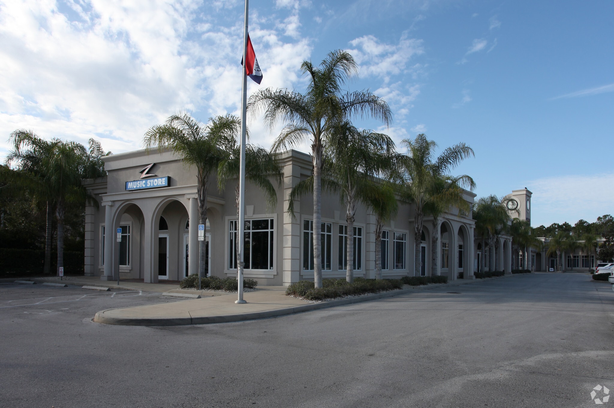 Old Kings Plaza portfolio of 2 properties for sale on LoopNet.ca Building Photo- Image 1 of 4