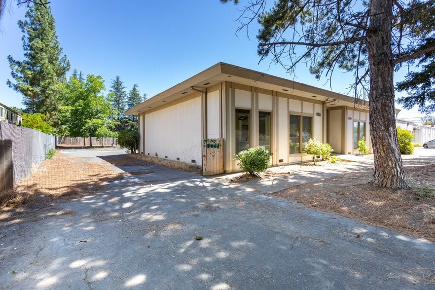 2921 El Camino Ave, Sacramento, CA à louer - Photo du bâtiment - Image 3 de 46