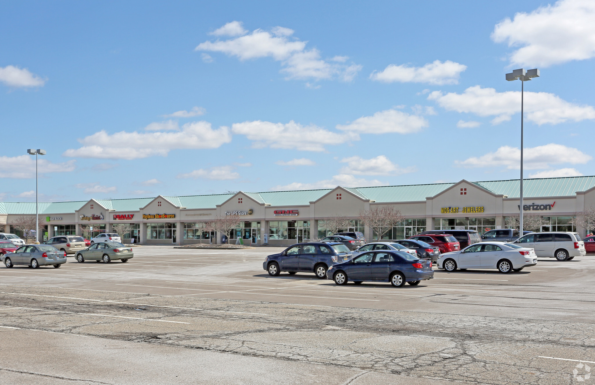 17135-17375 Silver Pky, Fenton, MI à vendre Photo principale- Image 1 de 1