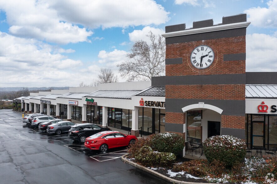 7201-7257 Wooster Pike, Cincinnati, OH à louer - Photo du bâtiment - Image 2 de 5