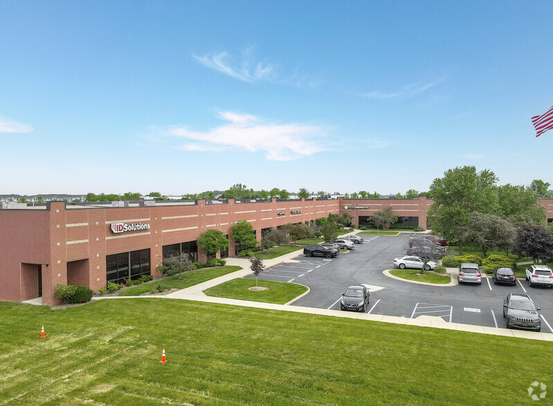 14701 Cumberland Rd, Noblesville, IN for lease - Primary Photo - Image 1 of 26
