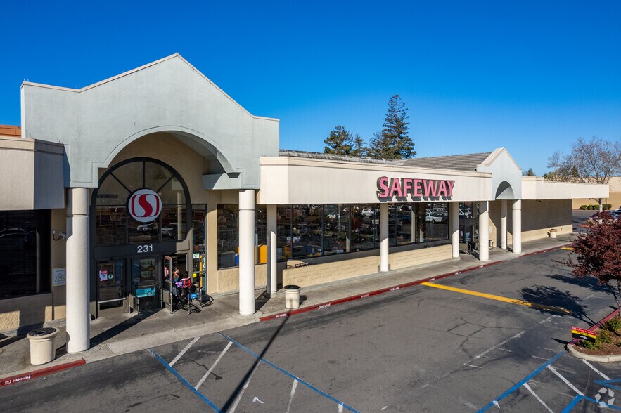 215-277 W Jackson St, Hayward, CA à louer - Photo du bâtiment - Image 3 de 5
