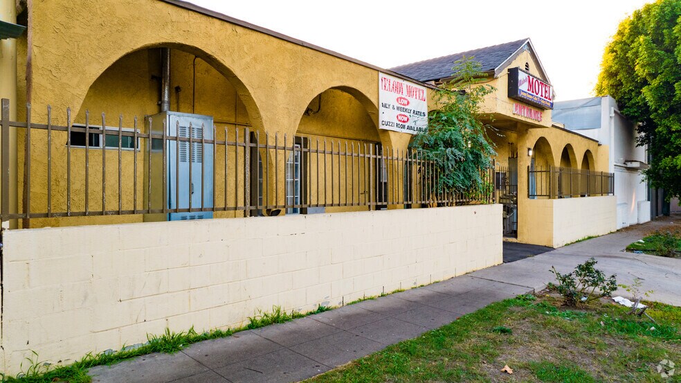 5062 W Washington Blvd, Los Angeles, CA à vendre - Photo du bâtiment - Image 2 de 13
