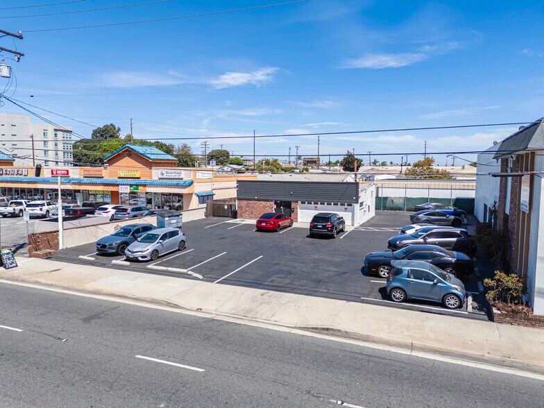 24248 Crenshaw Blvd, Torrance, CA à vendre - Photo du bâtiment - Image 3 de 23