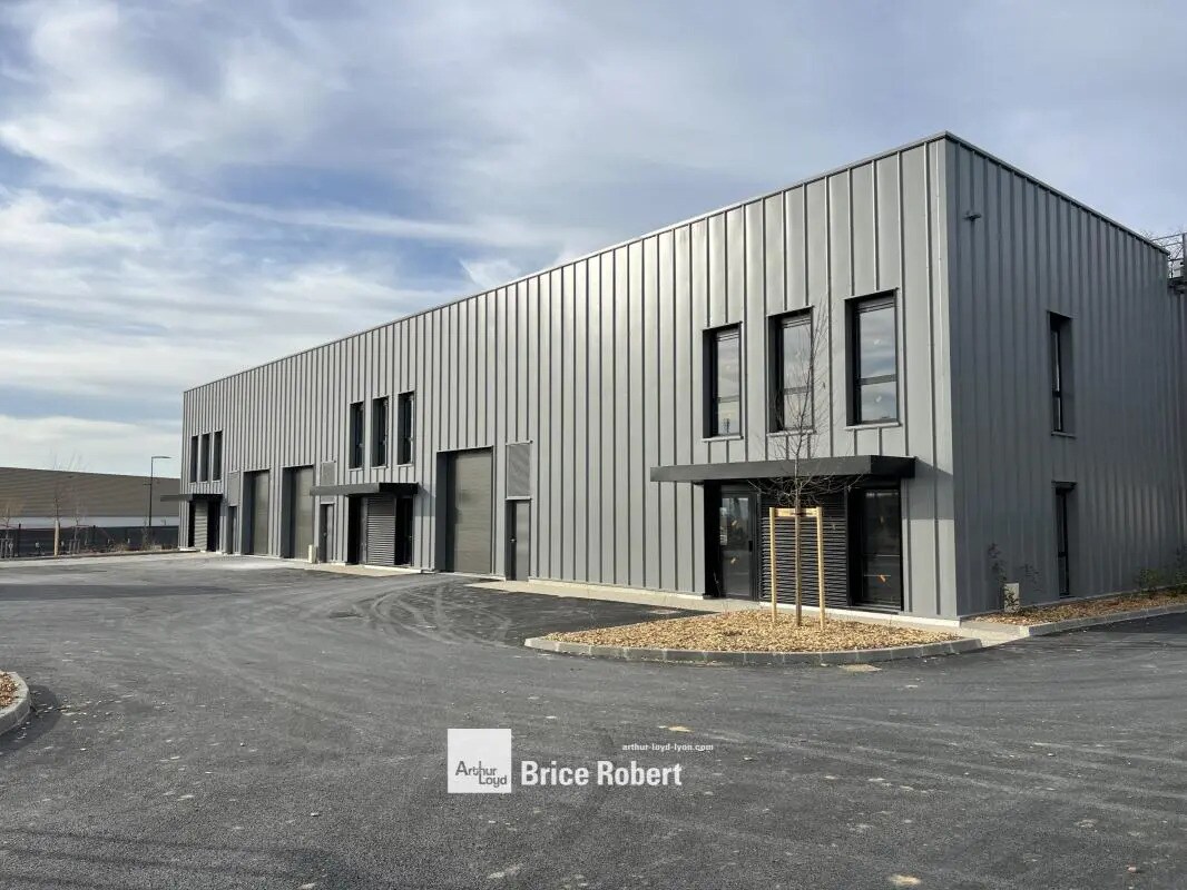 239 rue Michel Girer, Mionnay à louer Photo du bâtiment- Image 1 de 7