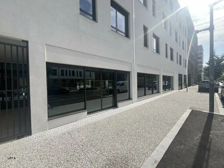Bureau dans Lyon à louer - Photo du bâtiment - Image 3 de 37