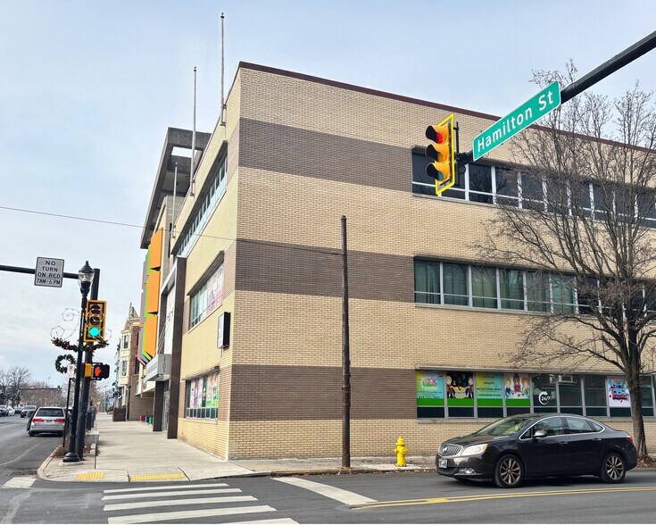 1101 W Hamilton St, Allentown, PA à vendre - Photo du bâtiment - Image 3 de 21