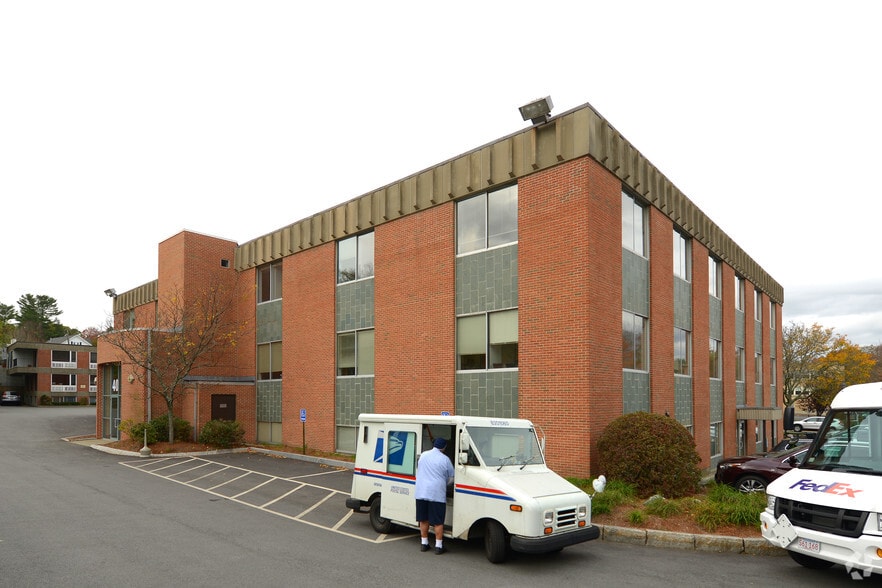 40 Washington St, Wellesley, MA à louer - Photo du bâtiment - Image 3 de 15