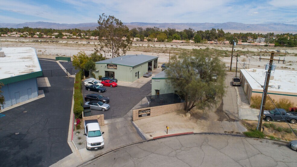 68686 Summit Dr, Cathedral City, CA à vendre - Photo du bâtiment - Image 3 de 46