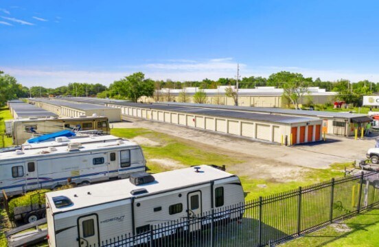 2581 Broadview Dr, Kissimmee, FL à louer - Photo principale - Image 1 de 4