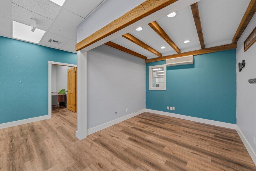 605 Towne Oaks Dr, Waco, TX à louer - Photo du bâtiment - Image 3 de 11