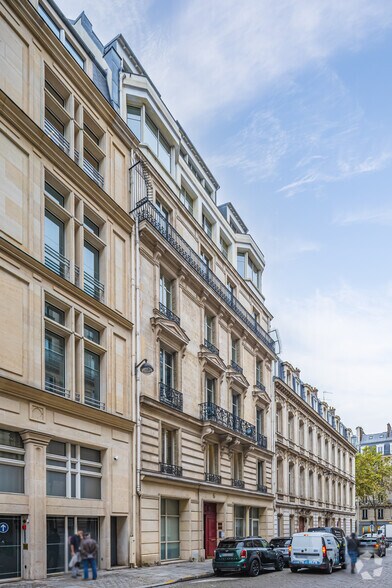 6 Rue De Téhéran, Paris à louer - Photo du bâtiment - Image 2 de 5