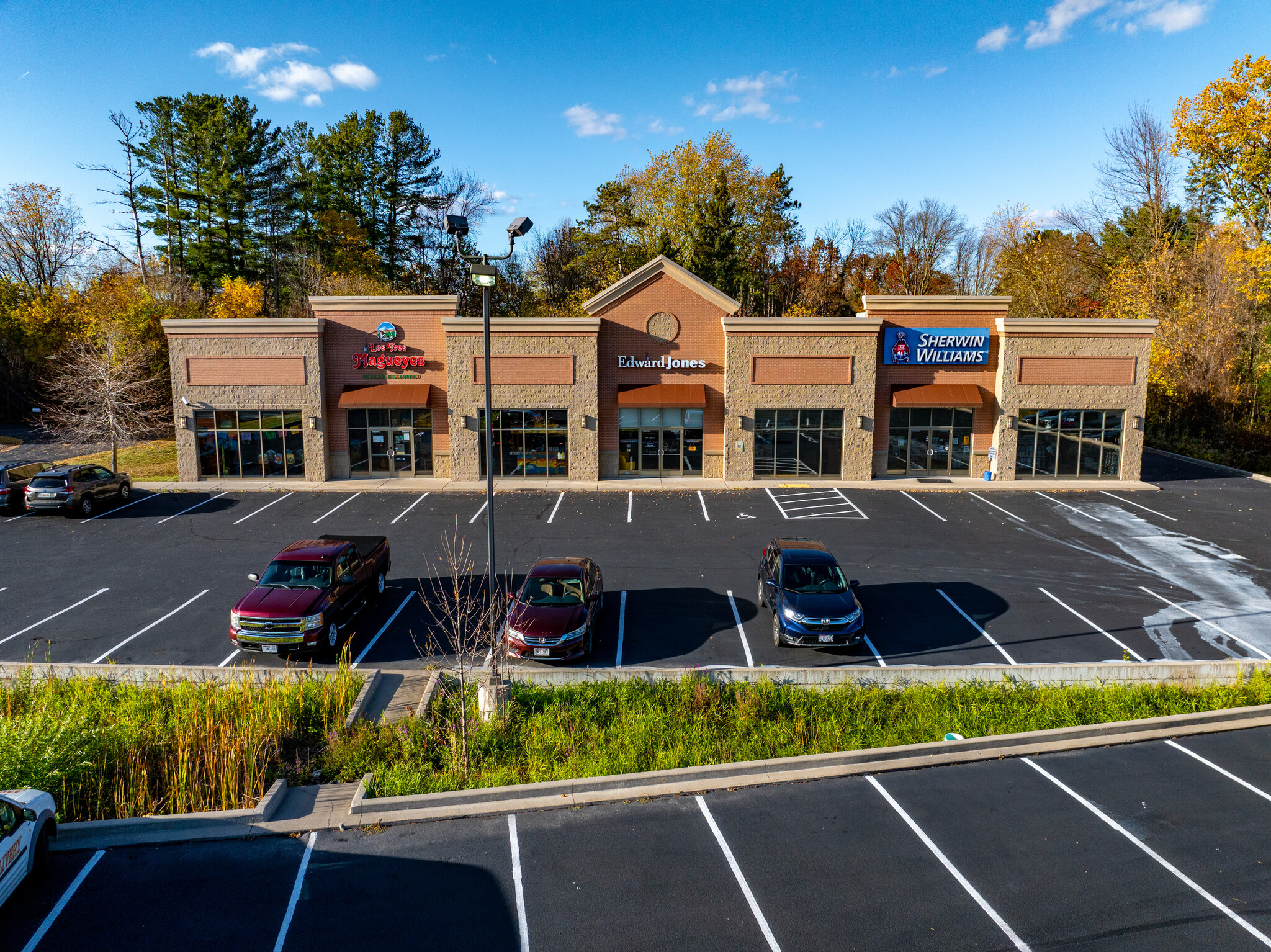 2025 Marinette Ave, Marinette, WI for sale Building Photo- Image 1 of 7