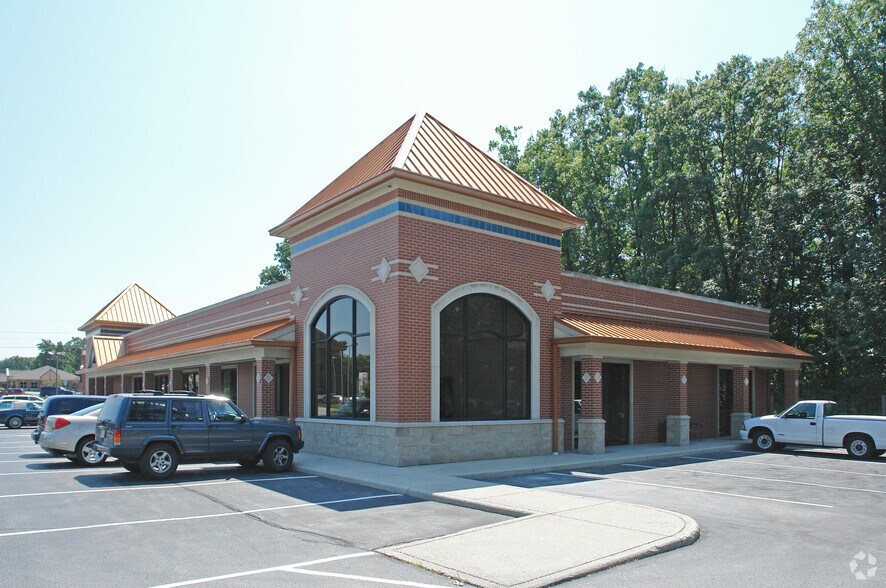 7650 Harvest Dr, Schererville, IN à louer - Photo du bâtiment - Image 2 de 4