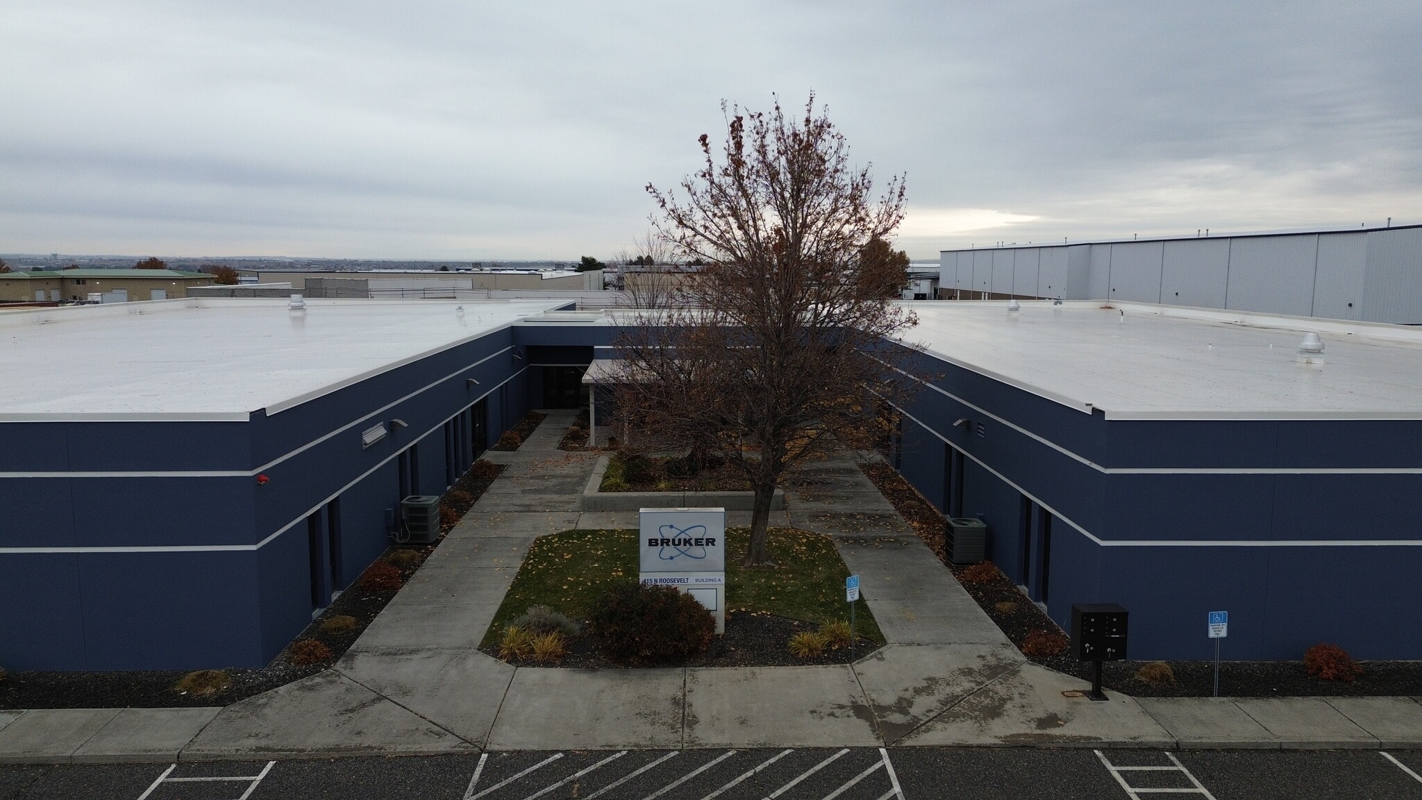 415 N Roosevelt St, Kennewick, WA à louer Photo du bâtiment- Image 1 de 23