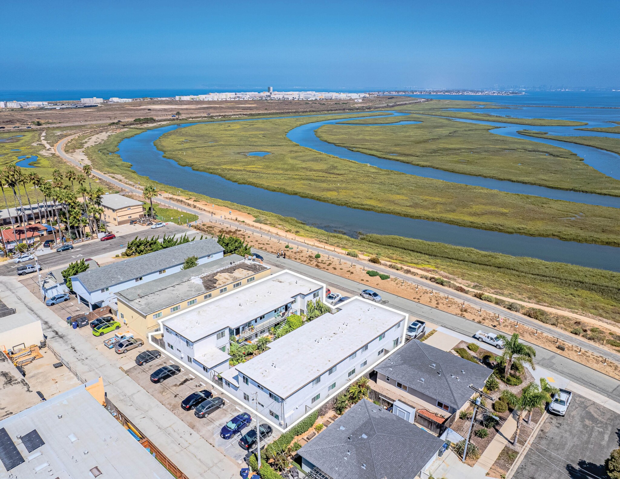 725-727 Boulevard Ave, Imperial Beach, CA à vendre Photo du bâtiment- Image 1 de 37