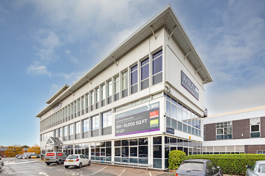 West Park Ring Rd, Leeds for lease - Building Photo - Image 2 of 8