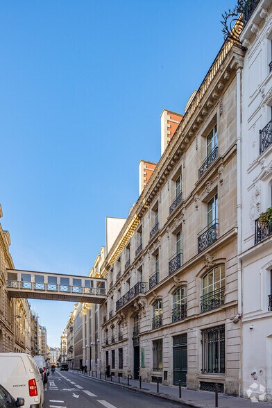 8 Rue Sainte-Cécile, Paris à louer - Photo du bâtiment - Image 3 de 4