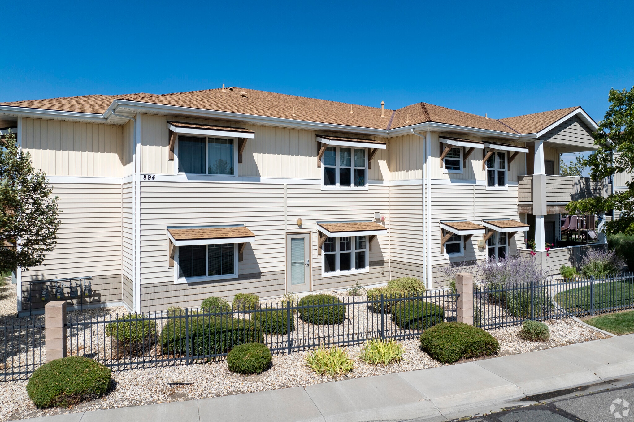 Two-Site Multifamily Acquisition portefeuille de 2 propriétés à vendre sur LoopNet.ca Photo du bâtiment- Image 1 de 17