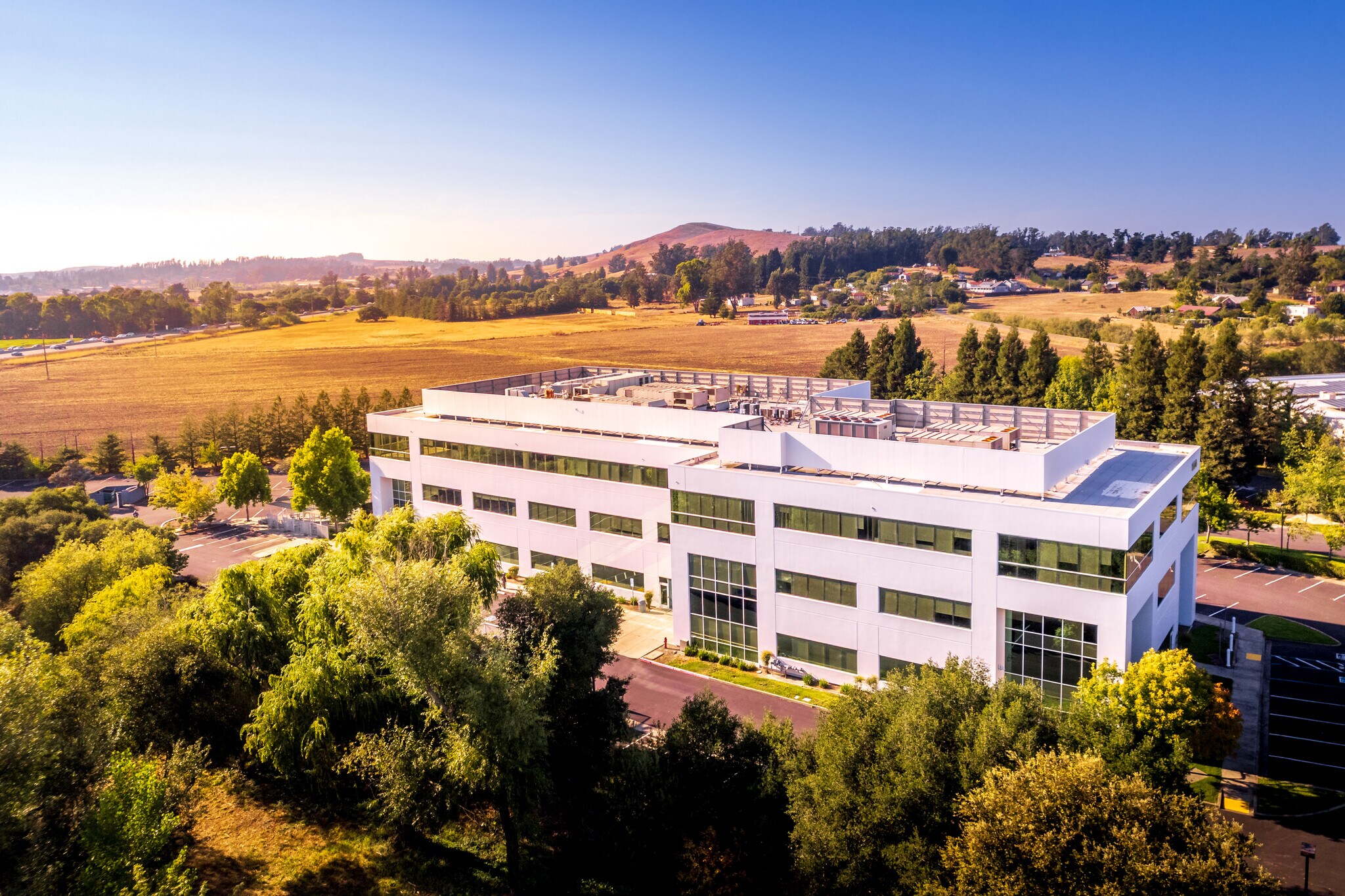 1435 N McDowell Blvd, Petaluma, CA for lease Building Photo- Image 1 of 15