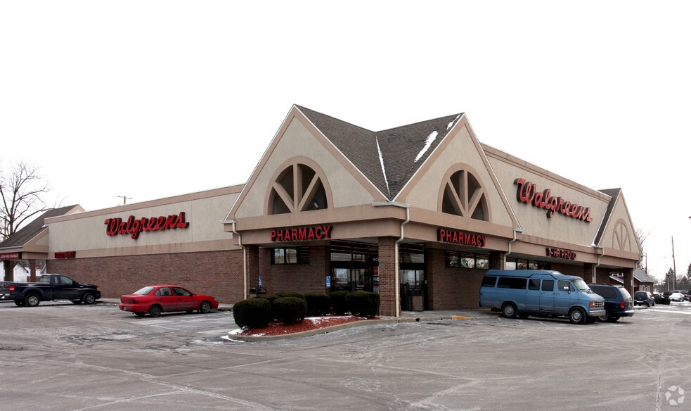 4001 Madison Ave, Indianapolis, IN for sale - Building Photo - Image 2 of 8