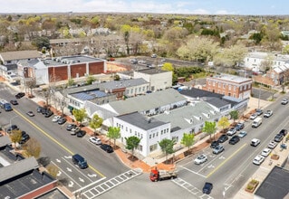 1-15 Hill St, Southampton, NY à louer Photo du bâtiment- Image 1 de 4