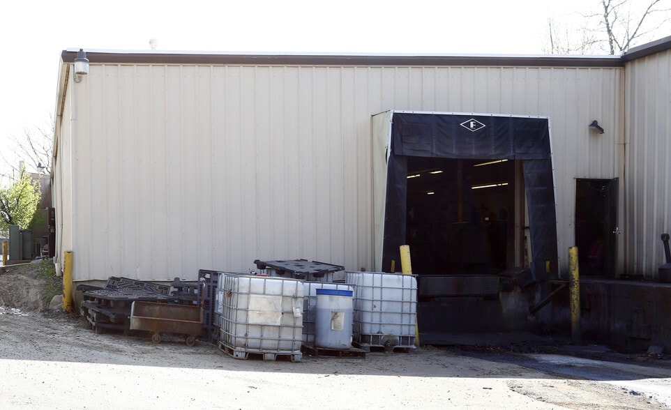 6101 Webster St, Dayton, OH for lease - Building Photo - Image 3 of 4