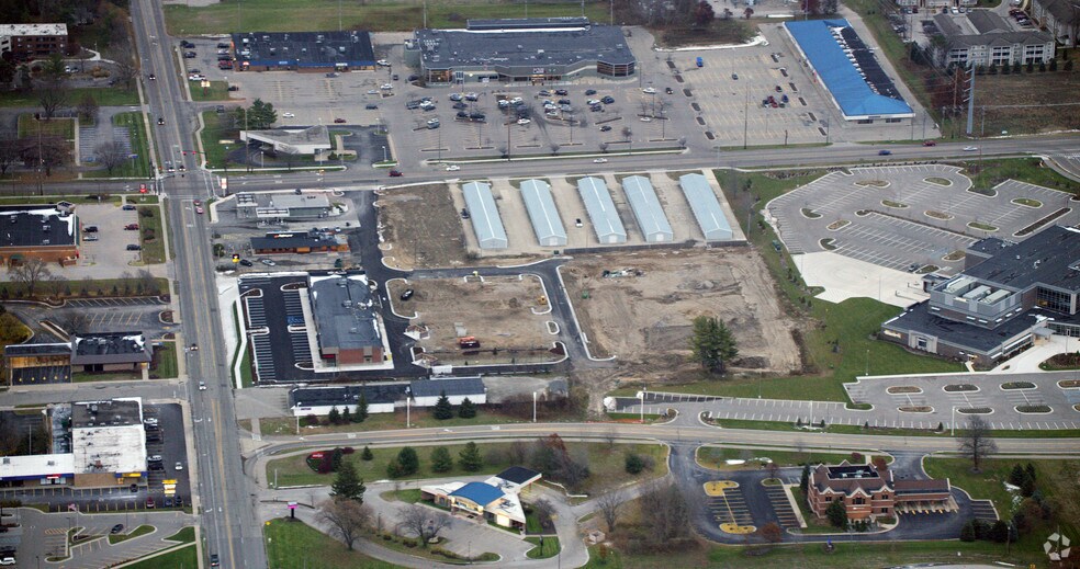 17270 Robbins Rd, Grand Haven, MI for lease - Aerial - Image 2 of 4