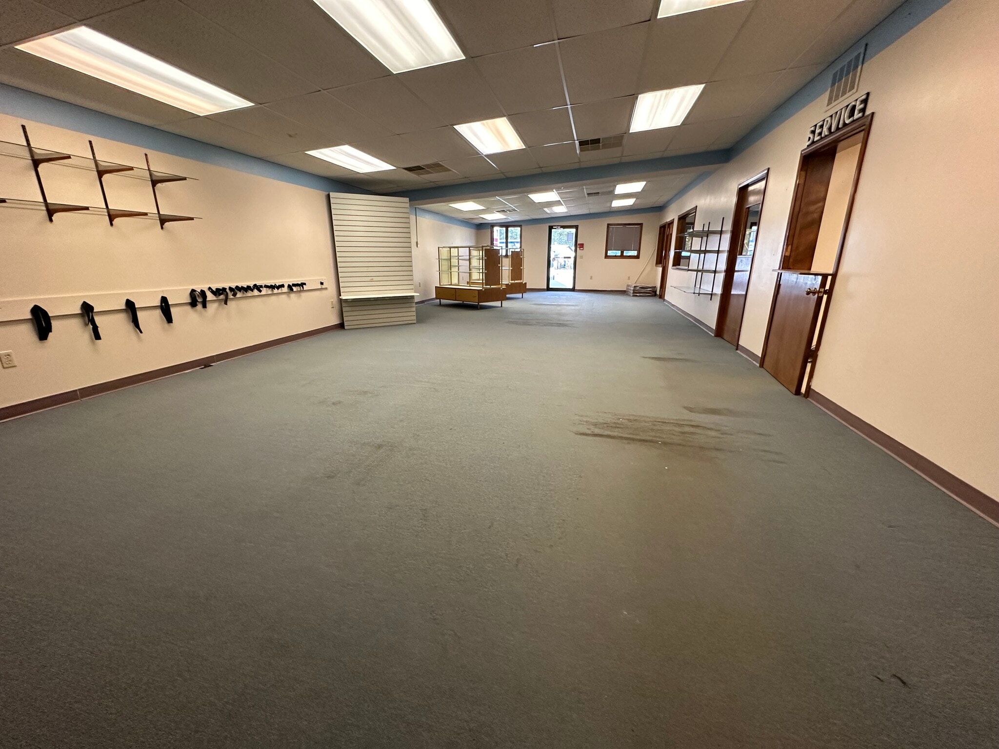 2314 N 5th St, Niles, MI for sale Interior Photo- Image 1 of 4