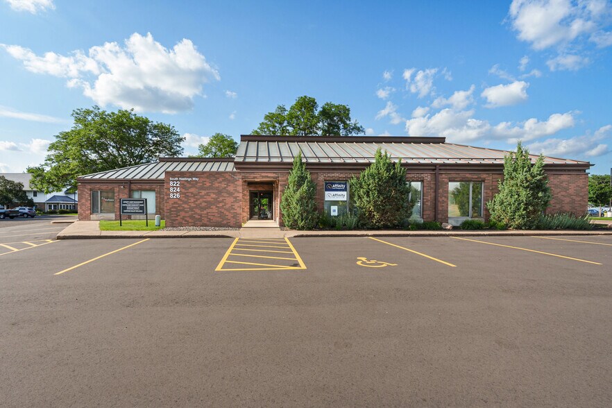 822-826 S Hastings Way, Eau Claire, WI à vendre - Photo du bâtiment - Image 2 de 35