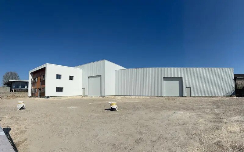 Flex in Bassens for lease Building Photo- Image 1 of 27