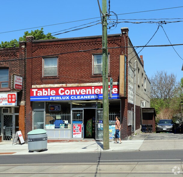 462 Kingston Rd, Toronto, ON à vendre - Photo principale - Image 1 de 1