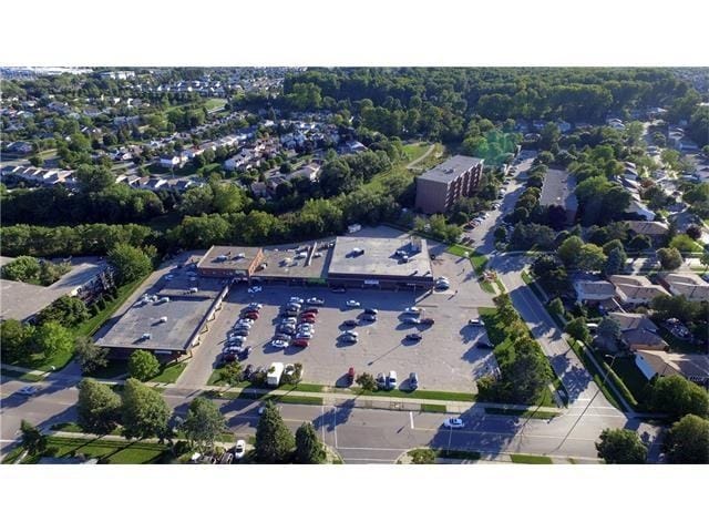 101 Hazelglen Dr, Kitchener, ON for sale - Primary Photo - Image 1 of 1