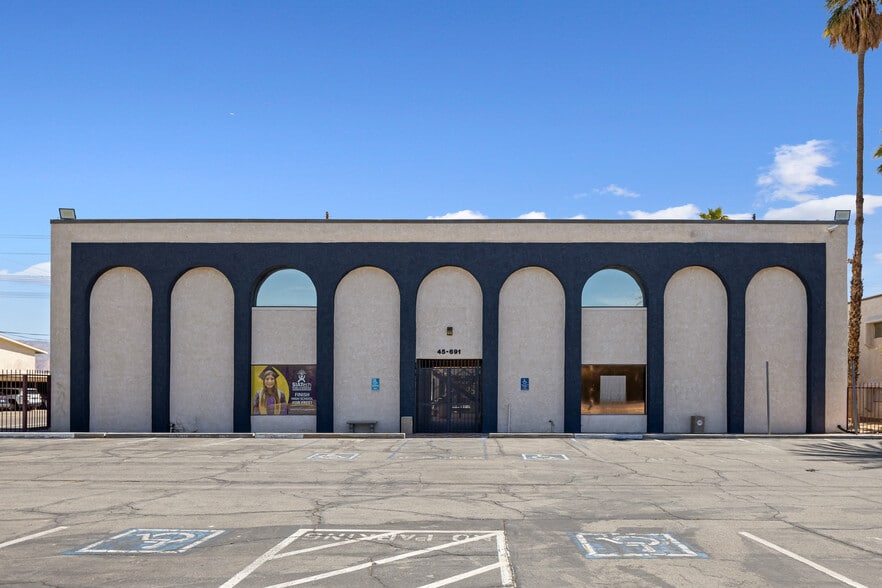 45691 Monroe St, Indio, CA for lease - Building Photo - Image 2 of 19