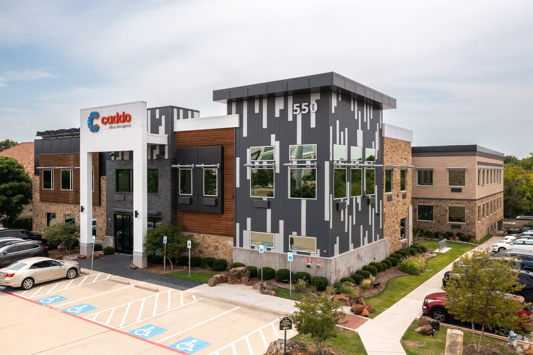 550 S Watters Dr, Allen, TX à louer Photo du bâtiment- Image 1 de 26