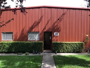 30-36 Mill St, Healdsburg, CA à louer Photo intérieure- Image 2 de 7