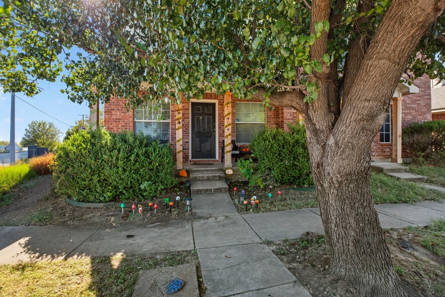 970 Tennessee Trl, Arlington, TX for sale - Building Photo - Image 2 of 3