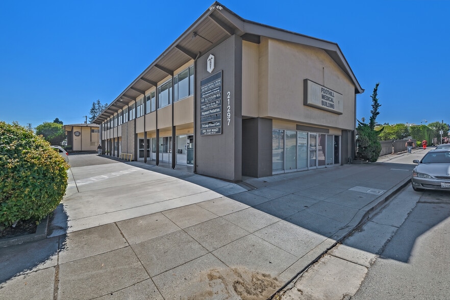 21297 Foothill Blvd, Hayward, CA for lease - Building Photo - Image 2 of 16