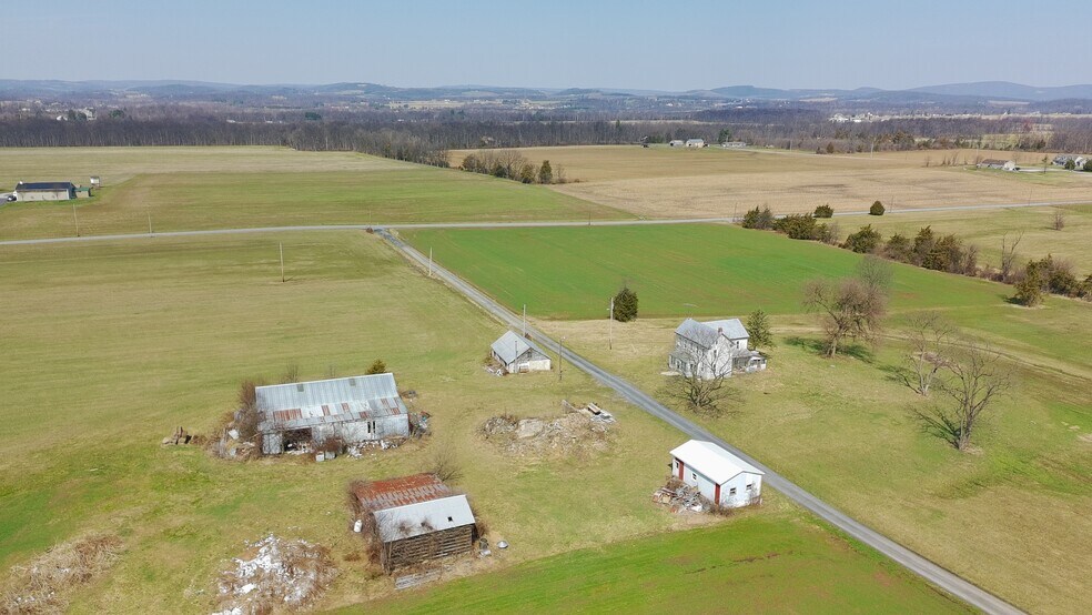 433 Fickes School Rd, York Springs, PA for sale - Primary Photo - Image 1 of 2