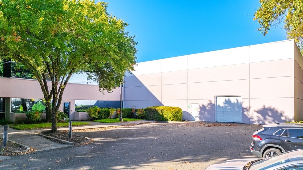205 Concourse Blvd, Santa Rosa, CA for lease - Building Photo - Image 3 of 12