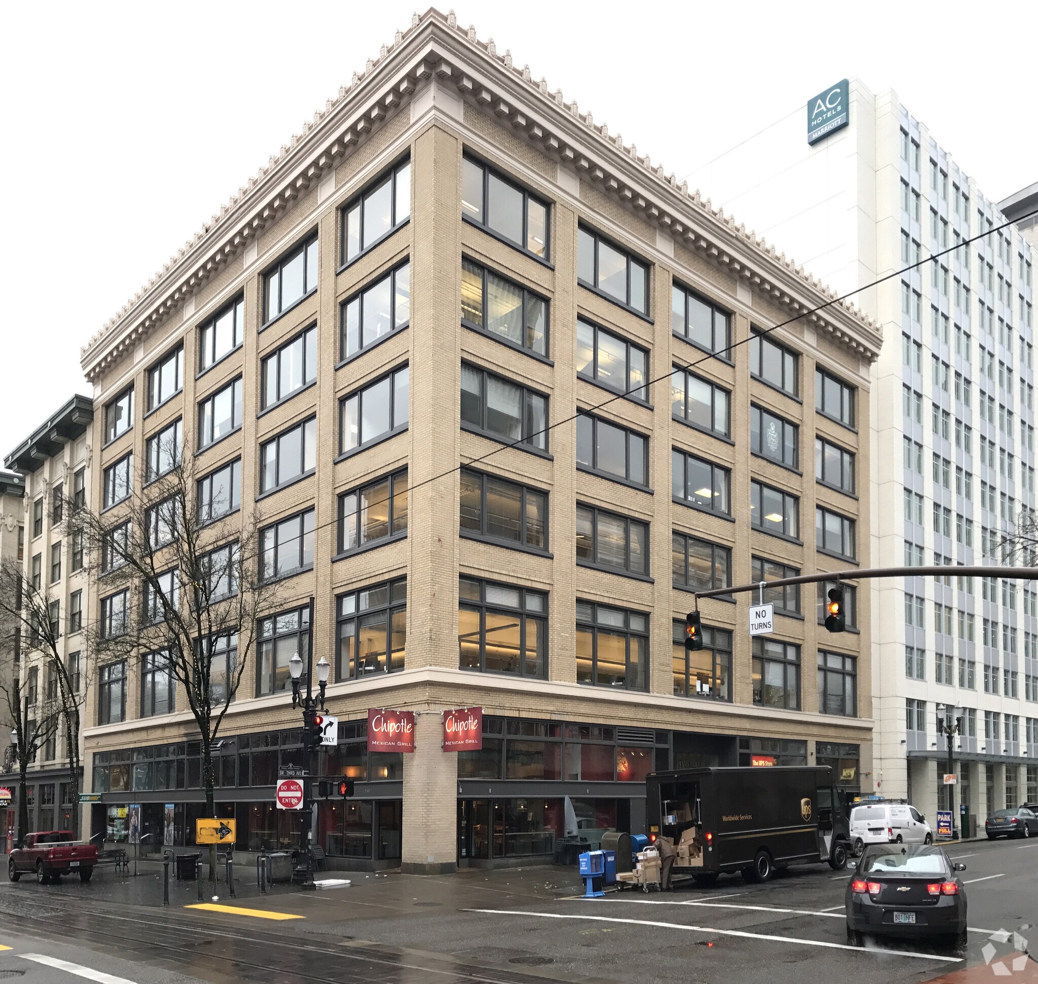 808 SW 3rd Ave, Portland, OR à louer Photo principale- Image 1 de 8