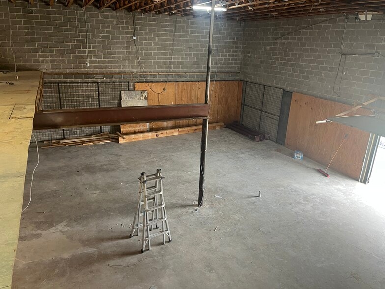 2502 Harry Wurzbach Rd, San Antonio, TX à vendre - Photo du bâtiment - Image 3 de 23
